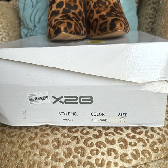 NIB X2B faux suede leopard stiletto knee boot - Picture 5 of 13